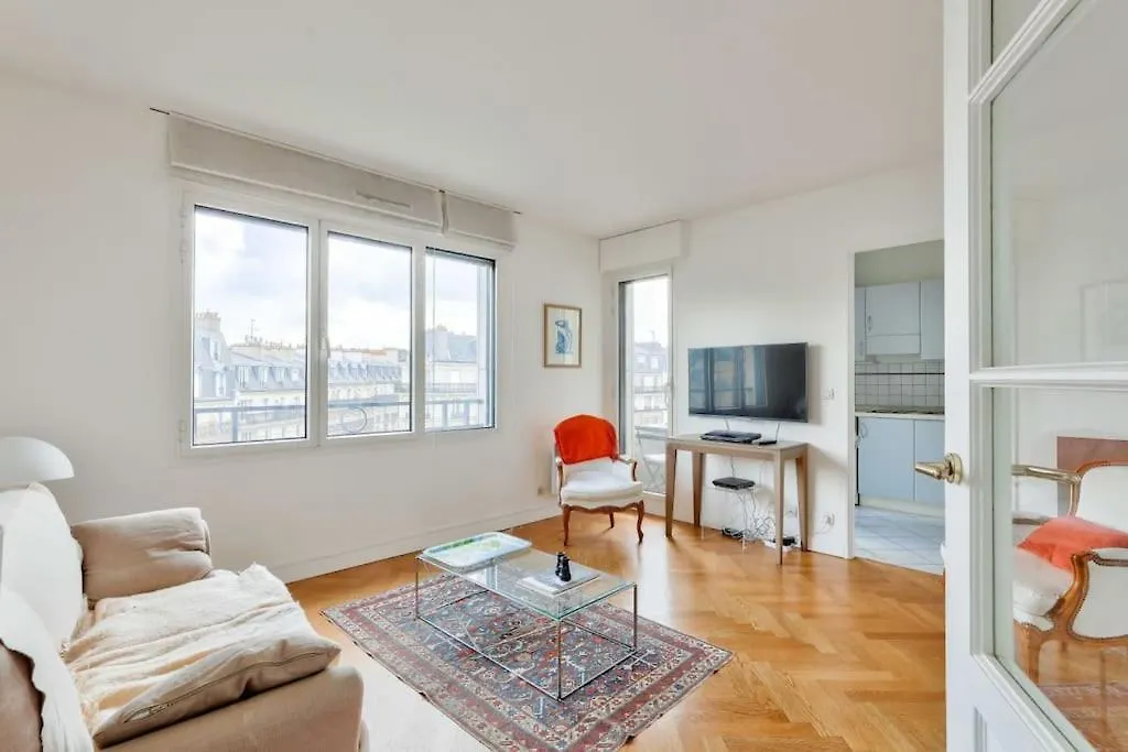 Superbe T2 Avec Balcon Vue Sur La Tour Eiffel Apartment